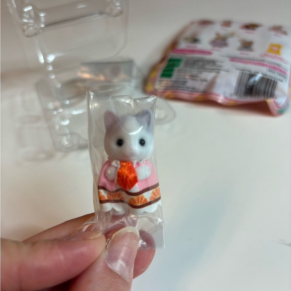 Calico Critters - Baking Baby Party Series Baby Latte Cat ‘Cara’